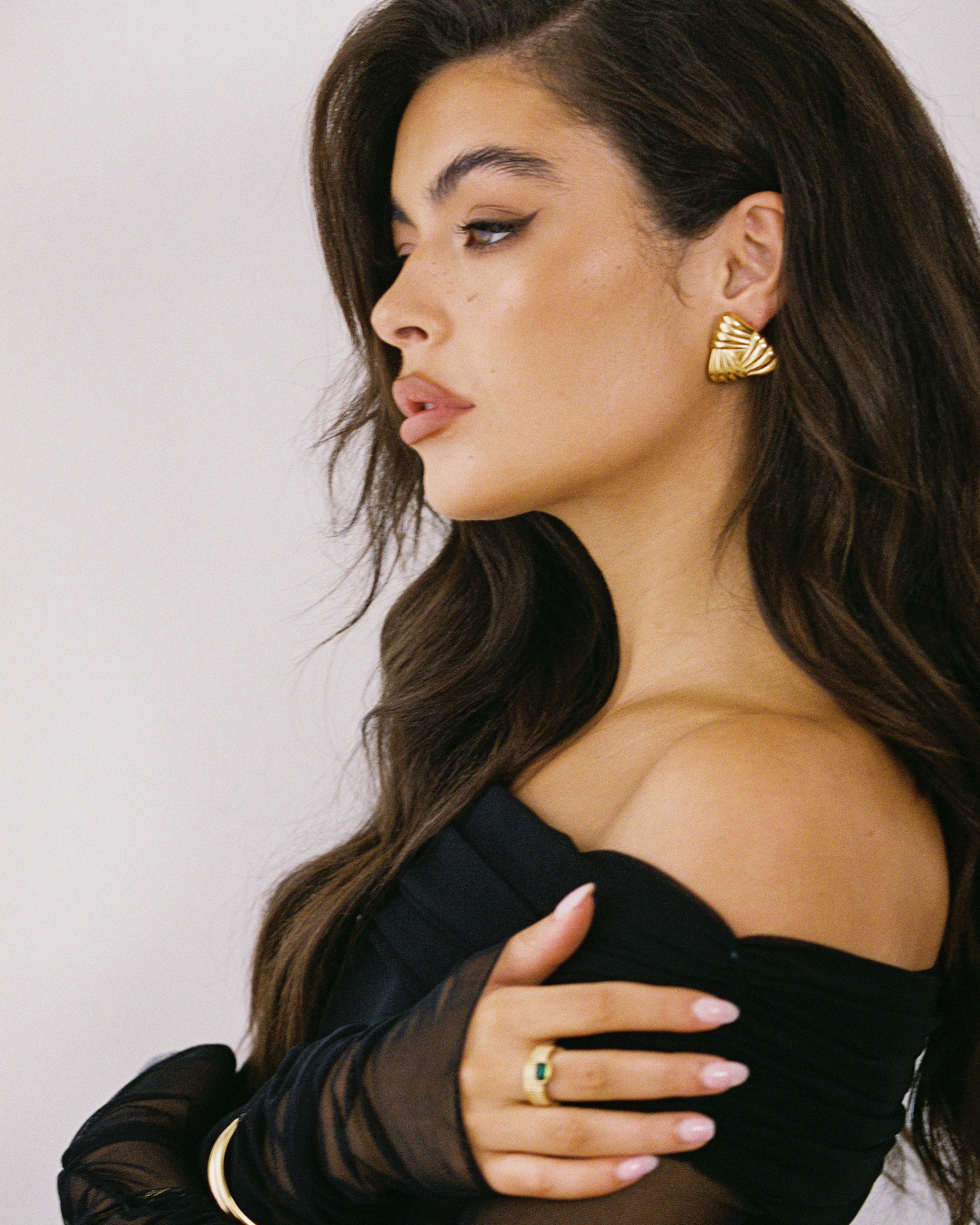Triangular Earrings in 18k Gold Plated