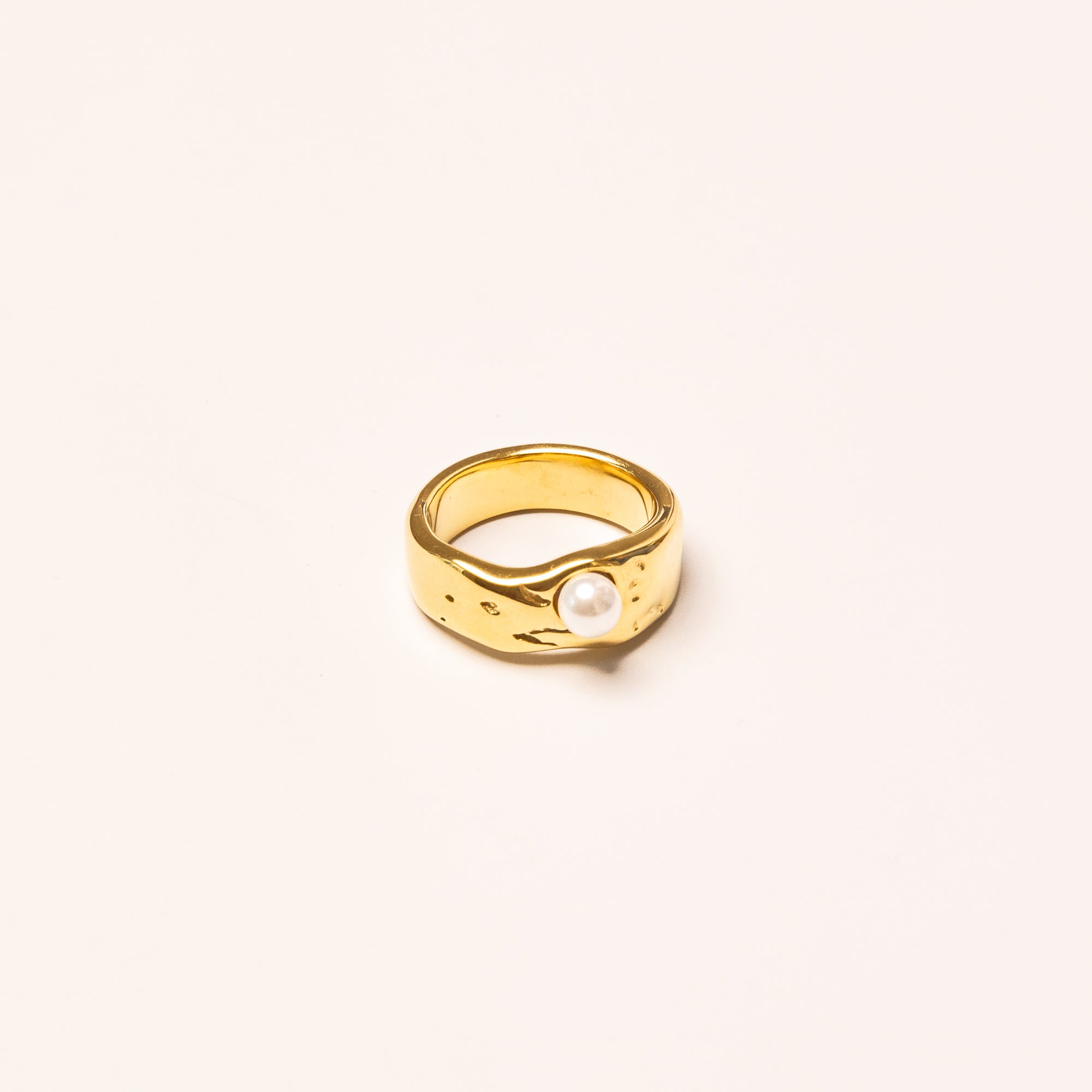 Pearl Ring in 18k Gold Plated