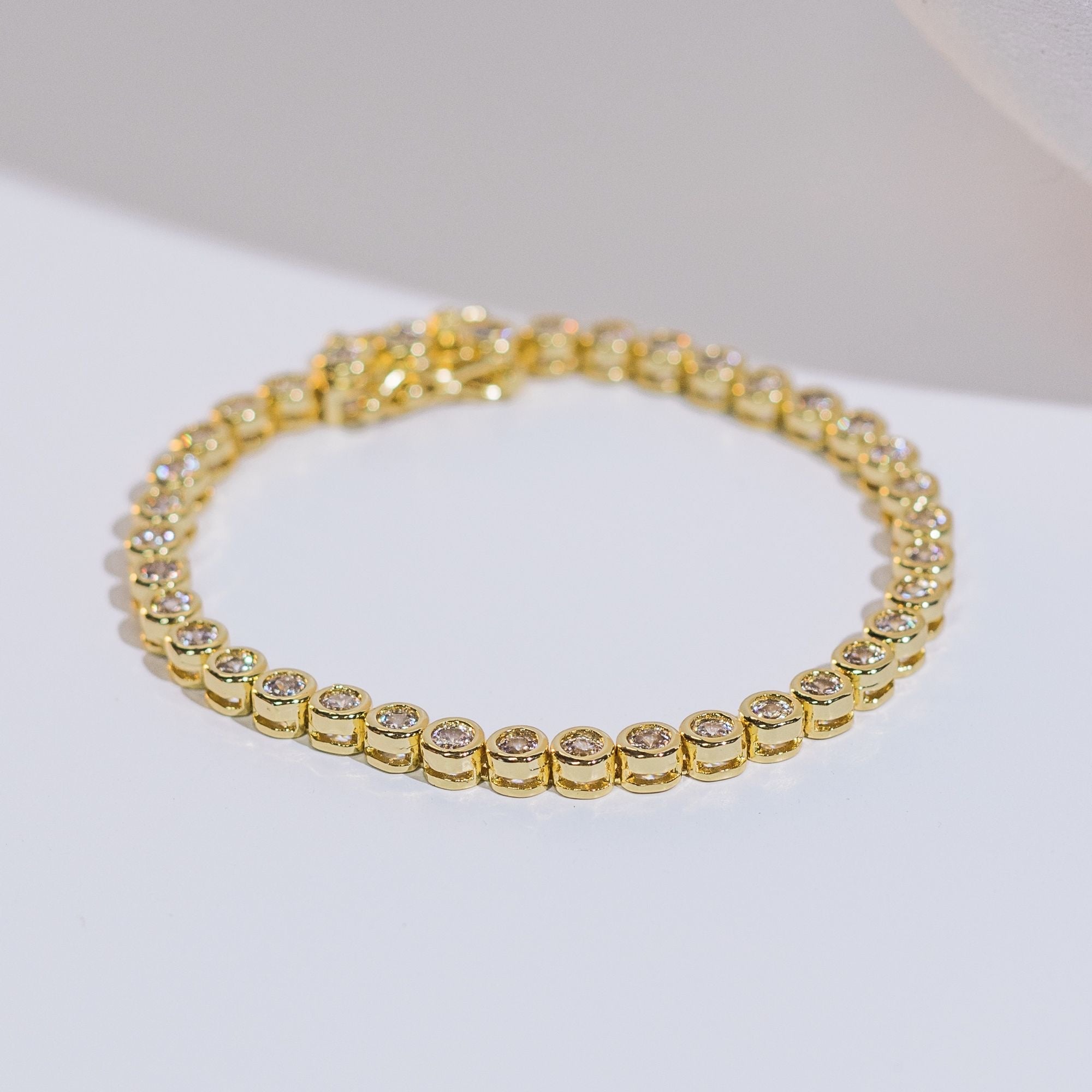 Round Gemstone Bracelet in Crystal